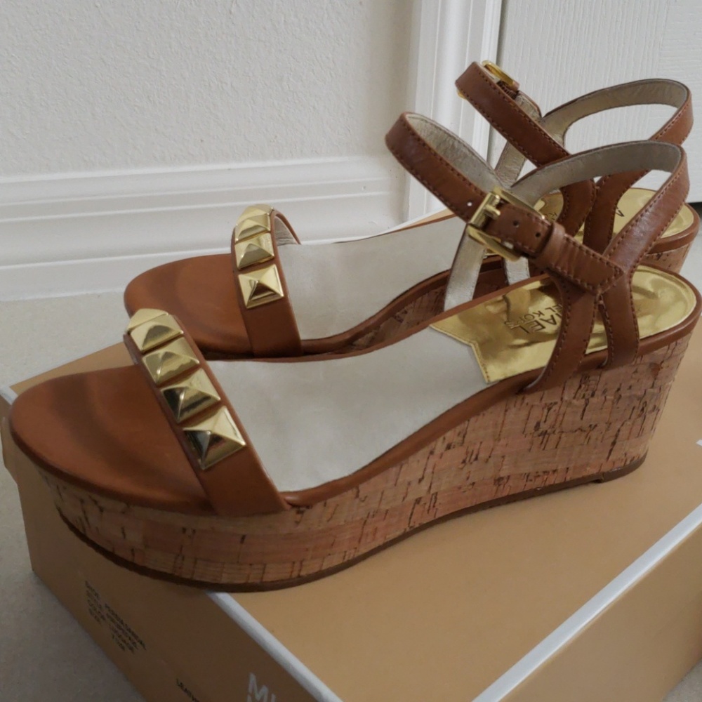 Sandals - Picture 3 of 5